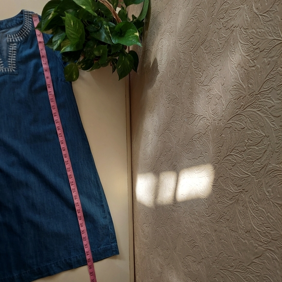 Talbots blue chambray short sleeve shift dress embroidered neckline Sz 6 Petite - Picture 8 of 8
